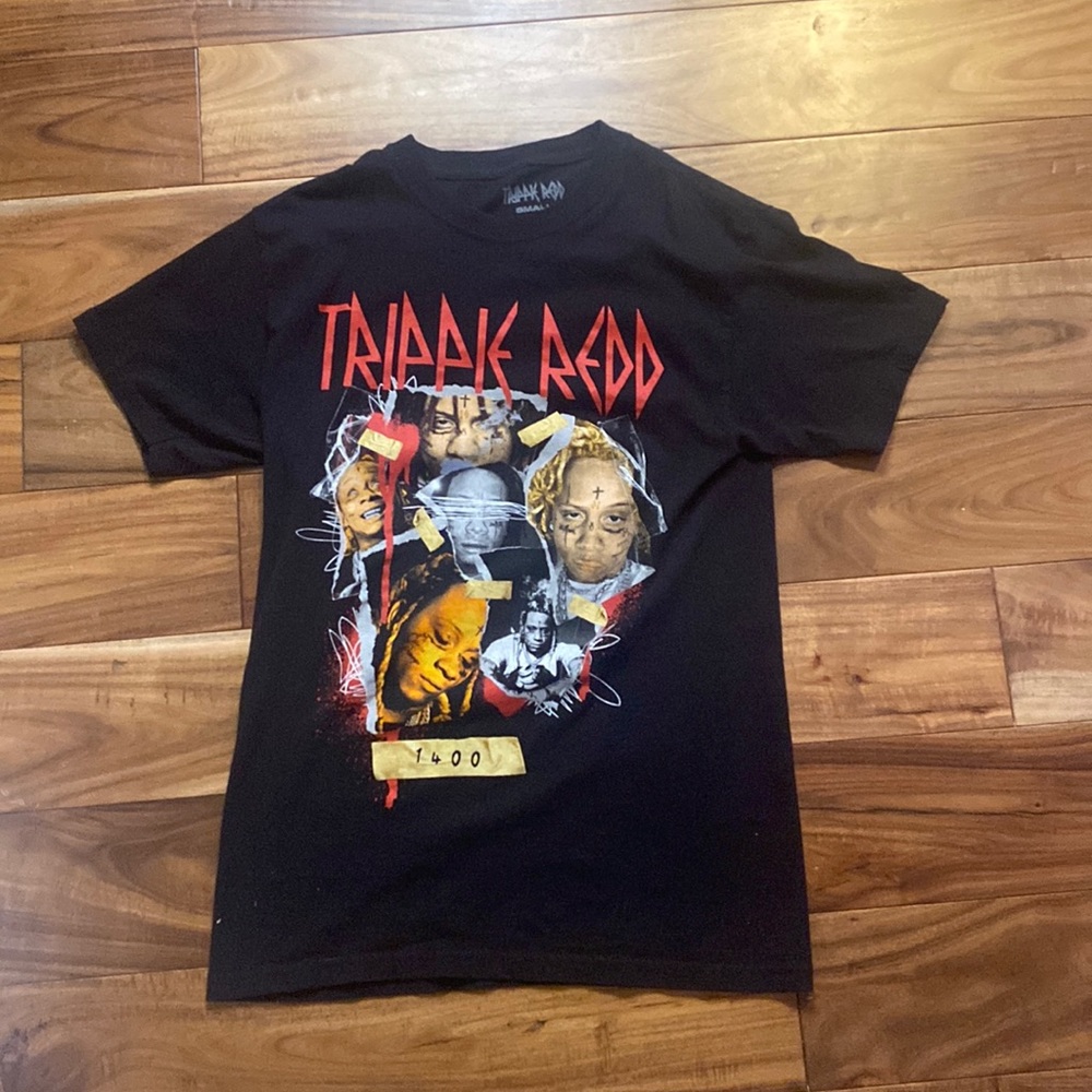 Triple red tee shirt size S brand new